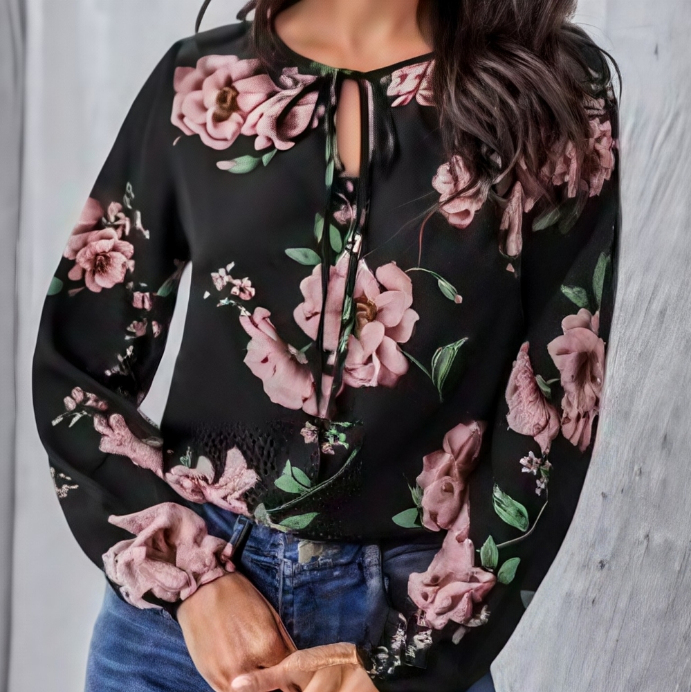 🛍️$7 ADD ON🛍️ NWT Floral Blouse With Front Neck Tie & Cuffed Wrists, Medium